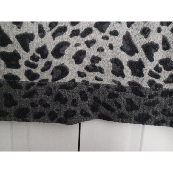 BELLE FRANCE LONG SLEEVE ANIMAL PRINT PULLOVER CASHMERE SWEATER SIZE M EUC - Picture 6 of 7
